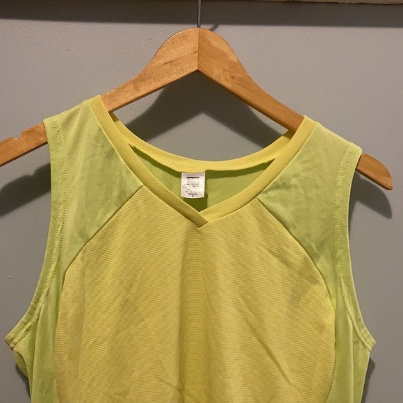𝅺PATAGONIA athletic tank top - Picture 3 of 3